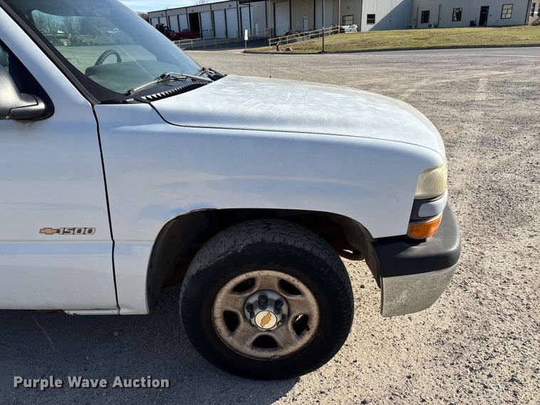 image for item FC5524 2001 Chevrolet 1500 pickup truck