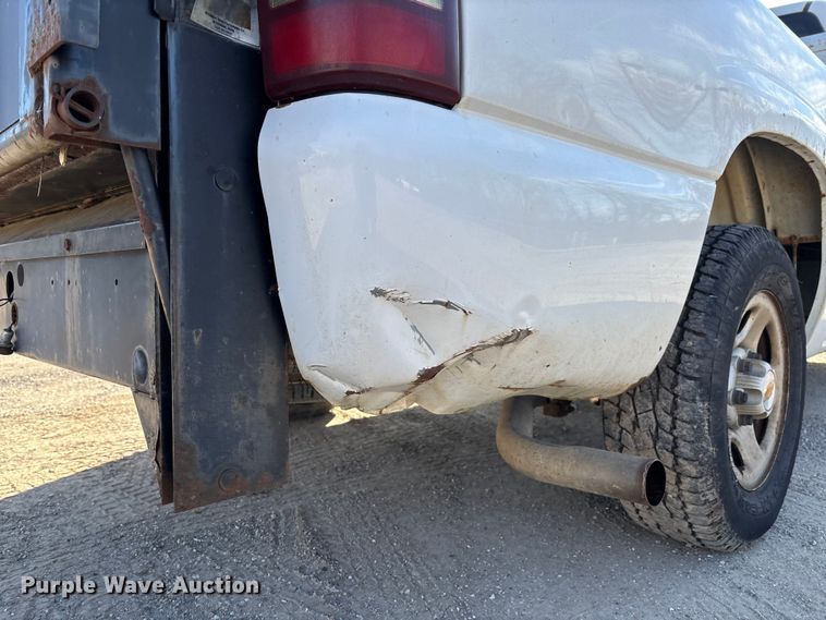 image for item FC5524 2001 Chevrolet 1500 pickup truck