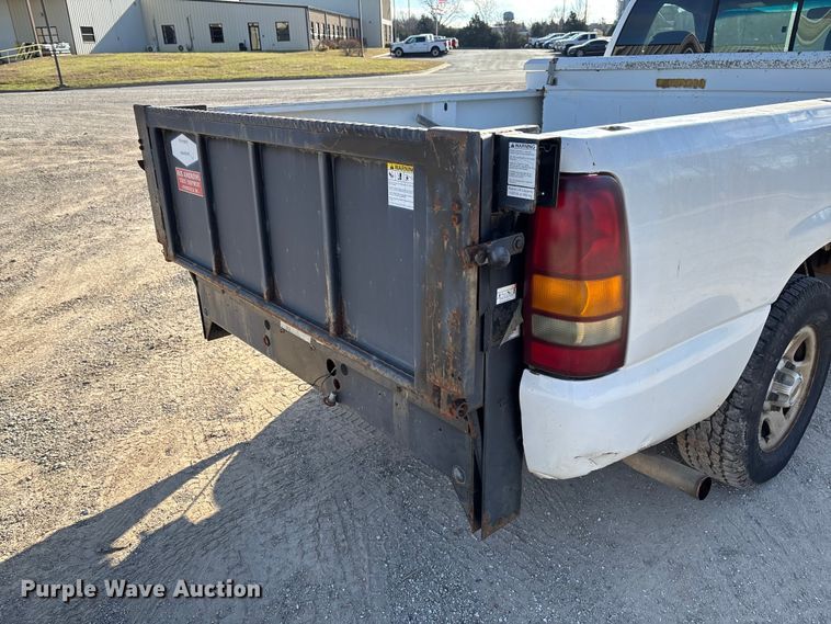 image for item FC5524 2001 Chevrolet 1500 pickup truck