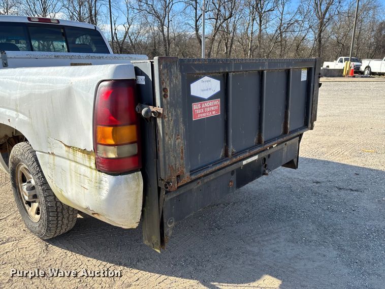 image for item FC5524 2001 Chevrolet 1500 pickup truck