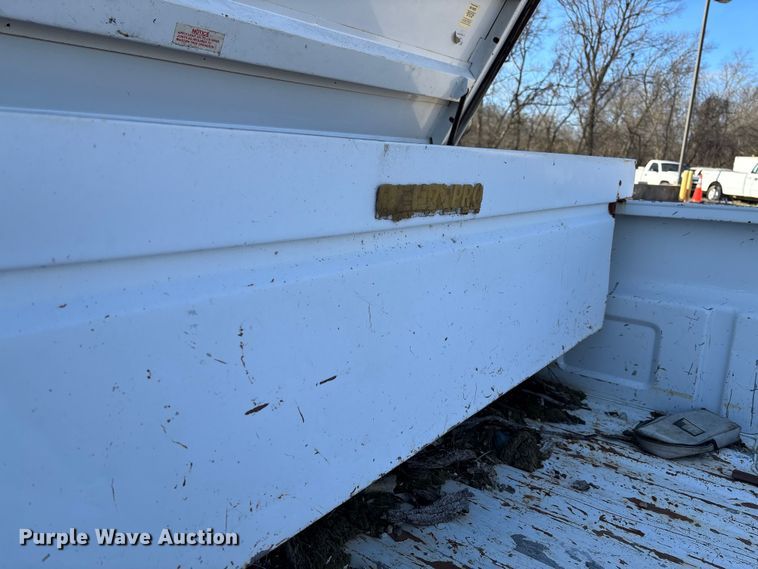 image for item FC5524 2001 Chevrolet 1500 pickup truck