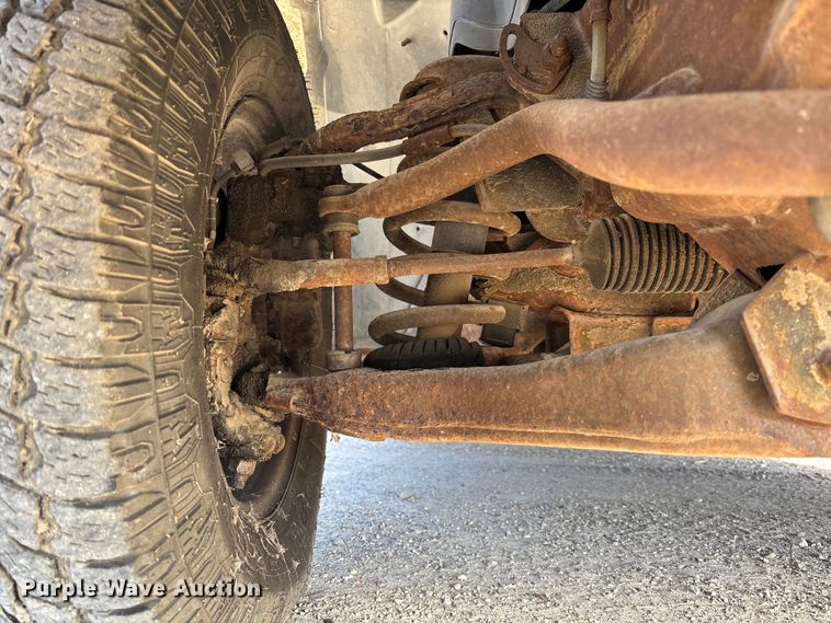 image for item FC5524 2001 Chevrolet 1500 pickup truck