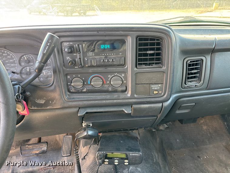 image for item FC5524 2001 Chevrolet 1500 pickup truck