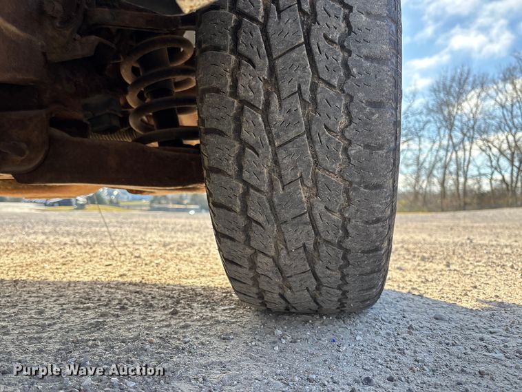 image for item FC5524 2001 Chevrolet 1500 pickup truck