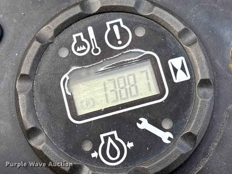 image for item FC5526 2019 John Deere Z960M ZTR lawn mower