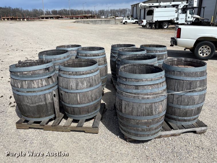 image for item FC5528 (11) whiskey barrels