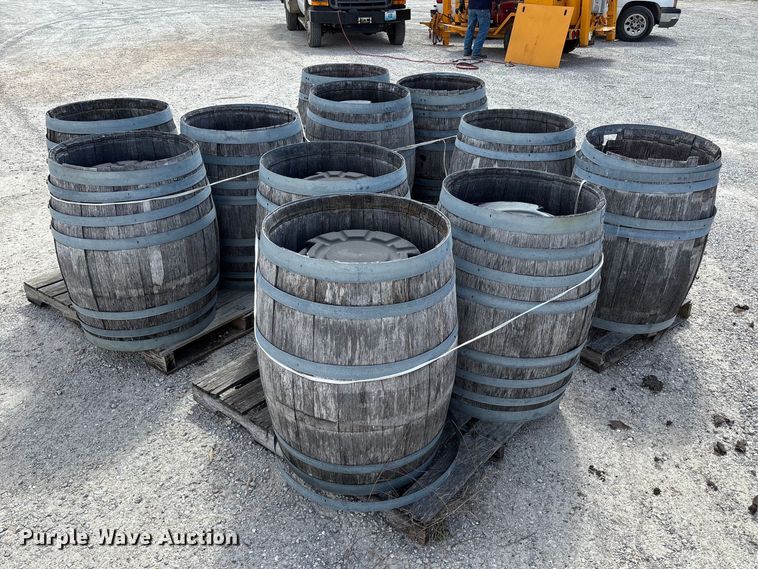 image for item FC5528 (11) whiskey barrels