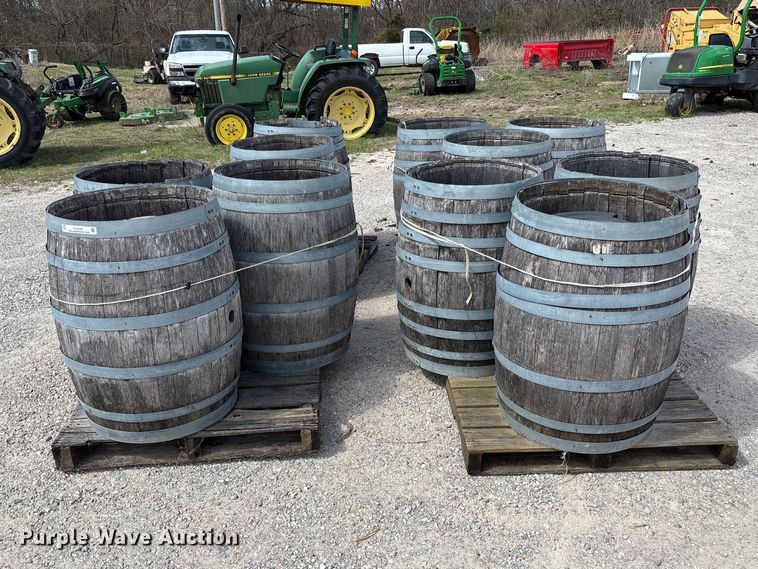 image for item FC5528 (11) whiskey barrels