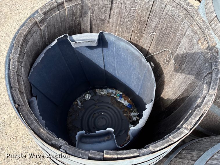 image for item FC5528 (11) whiskey barrels