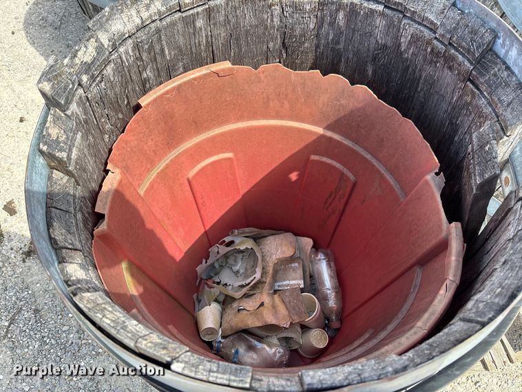 image for item FC5528 (11) whiskey barrels