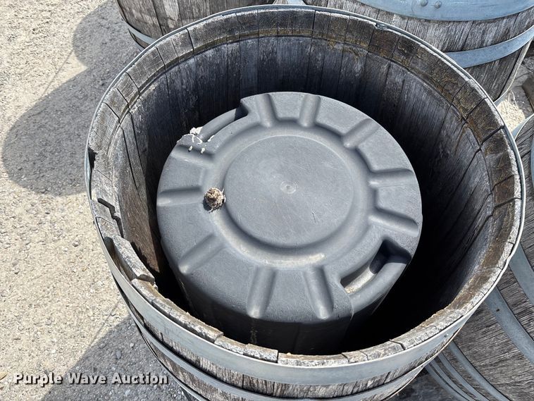 image for item FC5528 (11) whiskey barrels