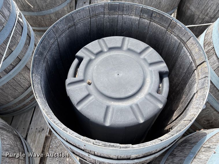 image for item FC5528 (11) whiskey barrels