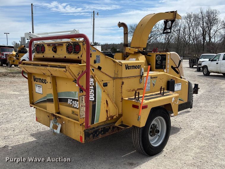 image for item FC5529 2008 Vermeer BC1500 wood chipper