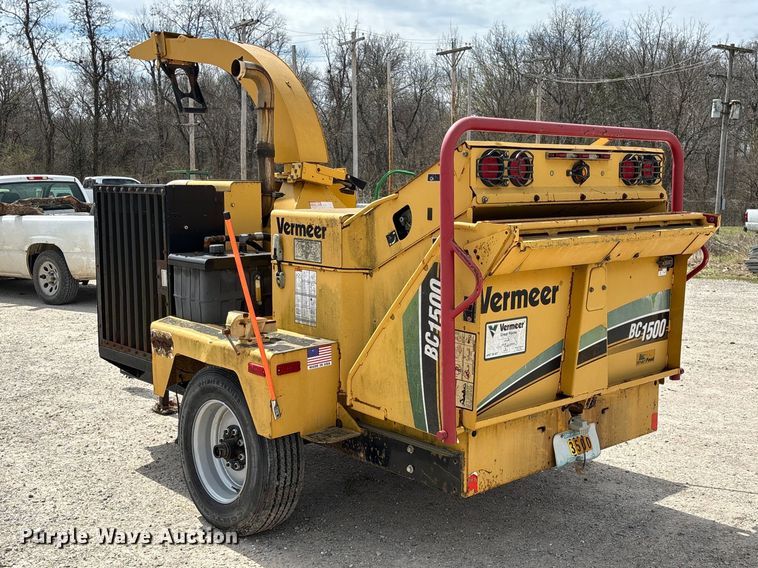 image for item FC5529 2008 Vermeer BC1500 wood chipper