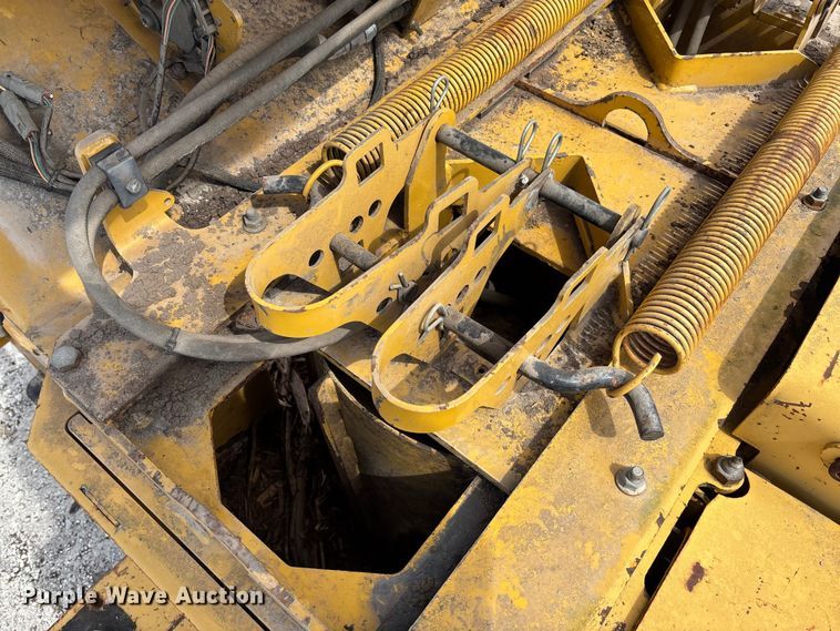 image for item FC5529 2008 Vermeer BC1500 wood chipper