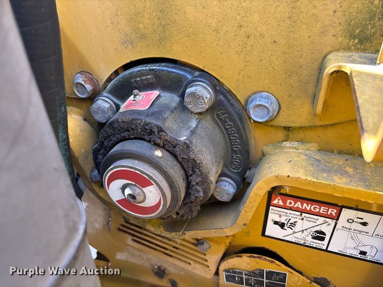 image for item FC5529 2008 Vermeer BC1500 wood chipper