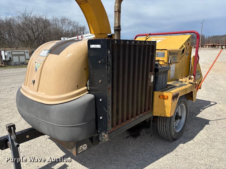image for item FC5529 2008 Vermeer BC1500 wood chipper