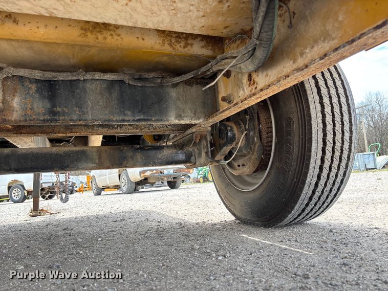 image for item FC5529 2008 Vermeer BC1500 wood chipper