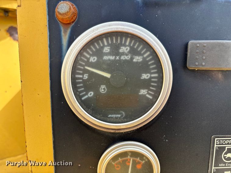 image for item FC5529 2008 Vermeer BC1500 wood chipper