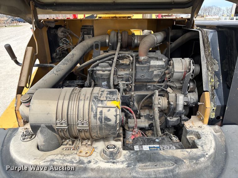 image for item FC5529 2008 Vermeer BC1500 wood chipper