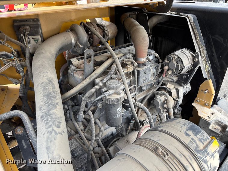 image for item FC5529 2008 Vermeer BC1500 wood chipper