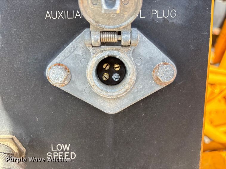 image for item FC5530 TSE UP70B underground cable puller