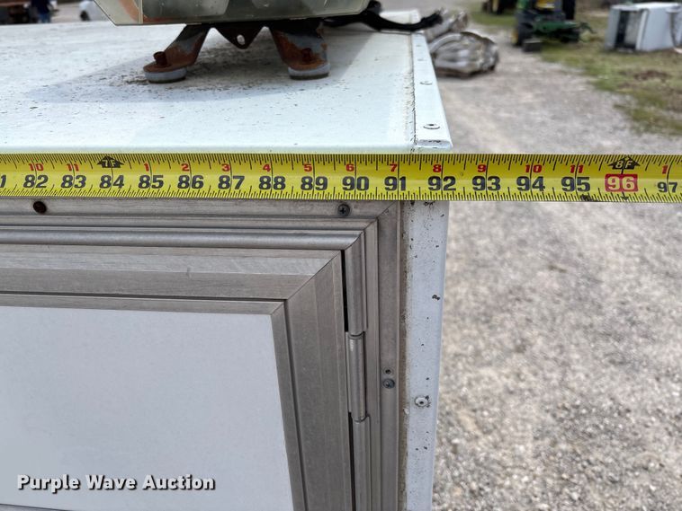 image for item FC5532 2005 Mavron AT-806-CL8 animal control bed insert