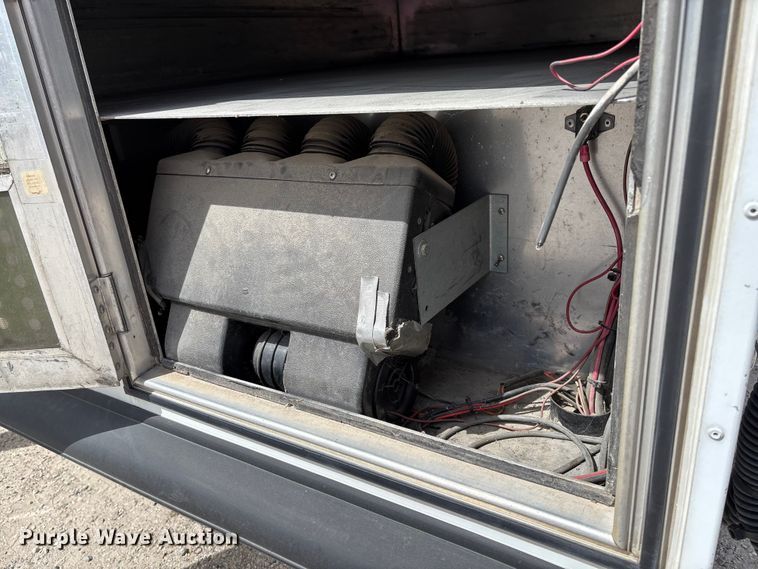 image for item FC5532 2005 Mavron AT-806-CL8 animal control bed insert