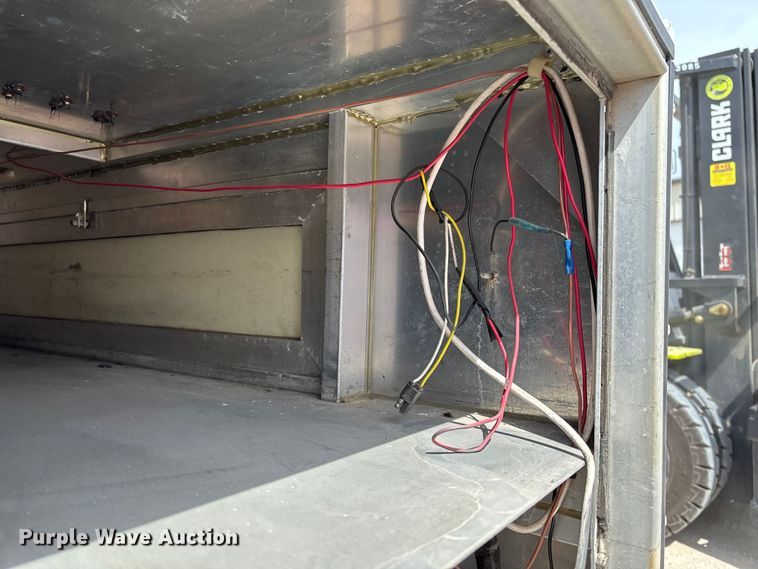 image for item FC5532 2005 Mavron AT-806-CL8 animal control bed insert