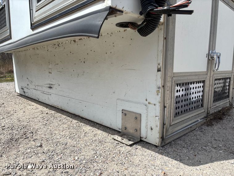 image for item FC5532 2005 Mavron AT-806-CL8 animal control bed insert