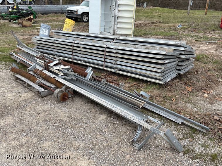 image for item FC5537 (2) garage doors