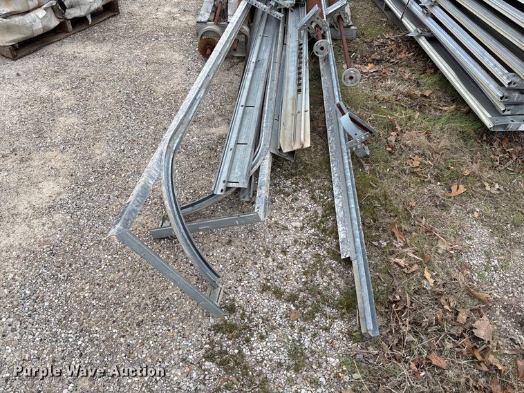 image for item FC5537 (2) garage doors