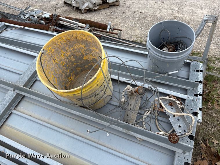 image for item FC5537 (2) garage doors