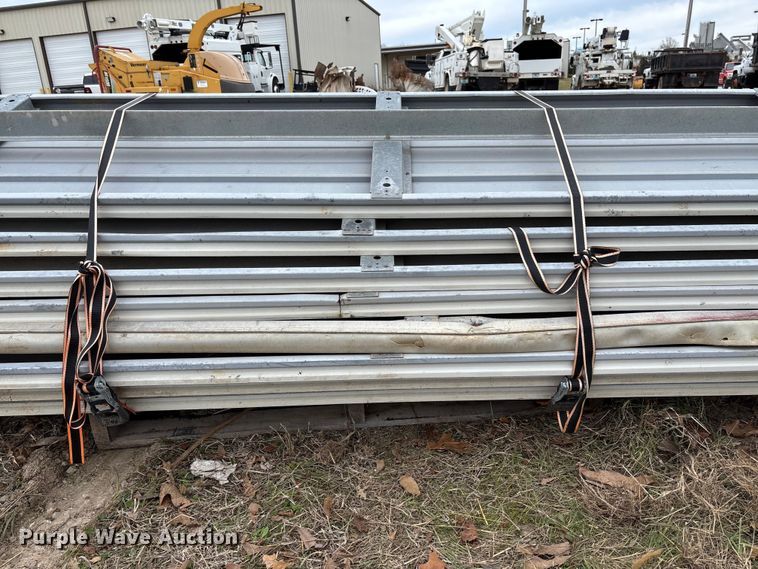 image for item FC5537 (2) garage doors