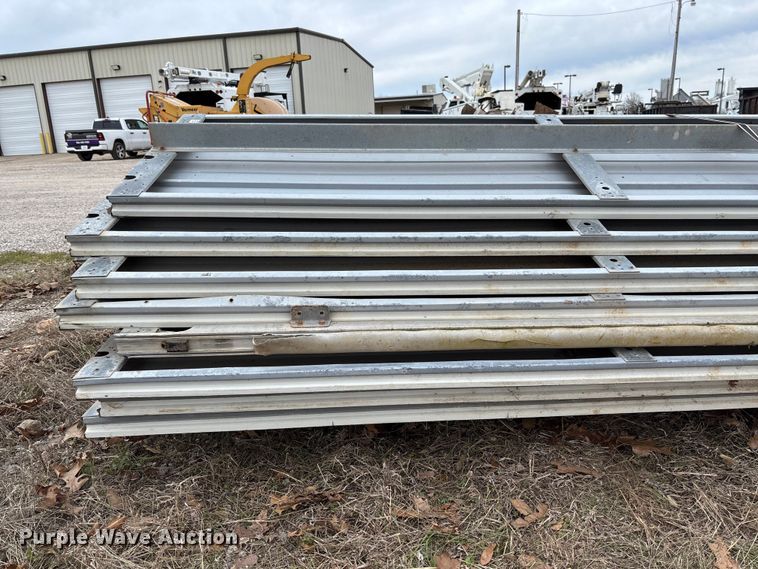 image for item FC5537 (2) garage doors