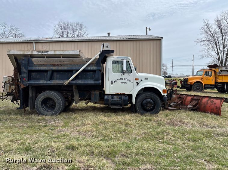 image for item FC5538 2002 International 4700 dump truck