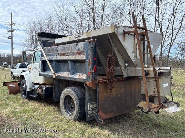 image for item FC5538 2002 International 4700 dump truck