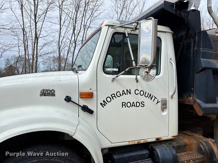 image for item FC5538 2002 International 4700 dump truck