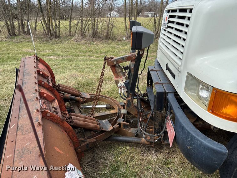 image for item FC5538 2002 International 4700 dump truck