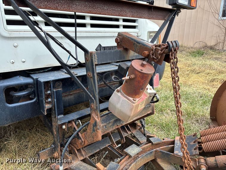 image for item FC5538 2002 International 4700 dump truck