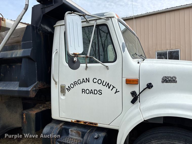 image for item FC5538 2002 International 4700 dump truck