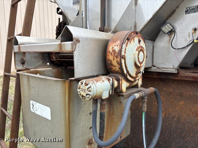 image for item FC5538 2002 International 4700 dump truck