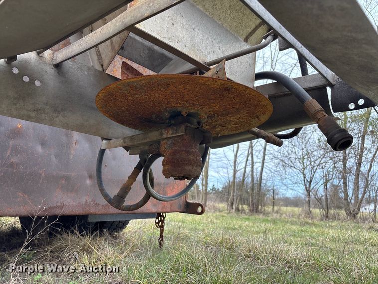 image for item FC5538 2002 International 4700 dump truck