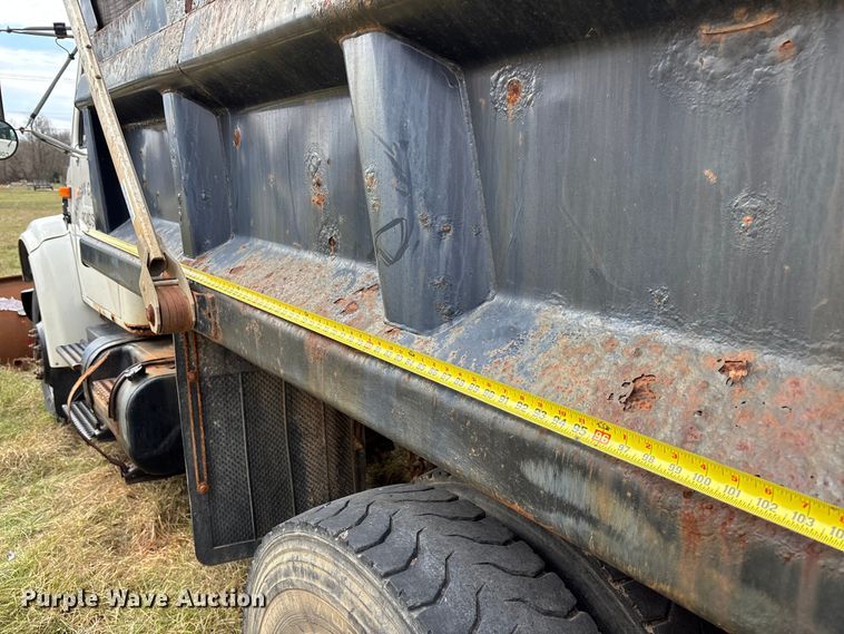 image for item FC5538 2002 International 4700 dump truck
