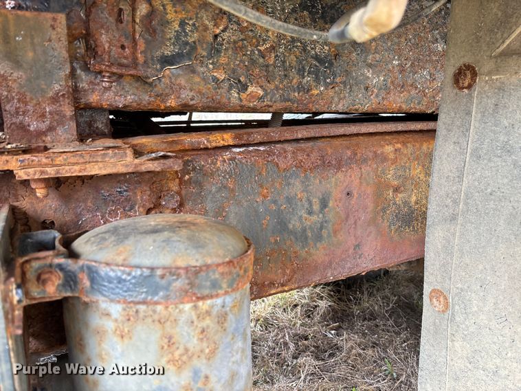 image for item FC5538 2002 International 4700 dump truck