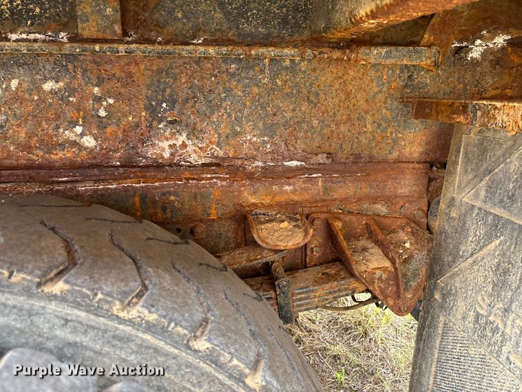 image for item FC5538 2002 International 4700 dump truck