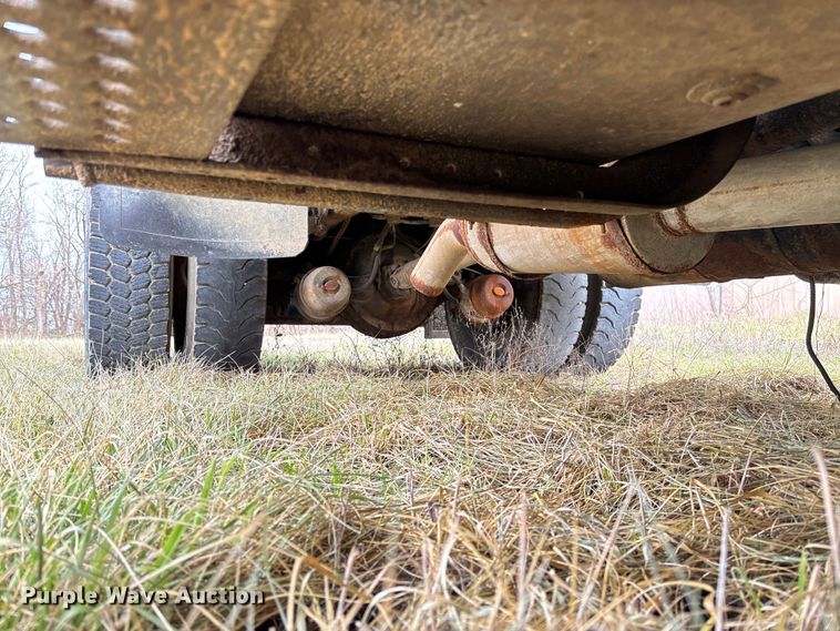 image for item FC5538 2002 International 4700 dump truck