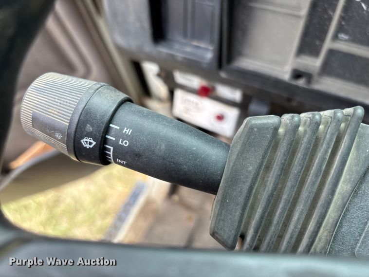 image for item FC5538 2002 International 4700 dump truck