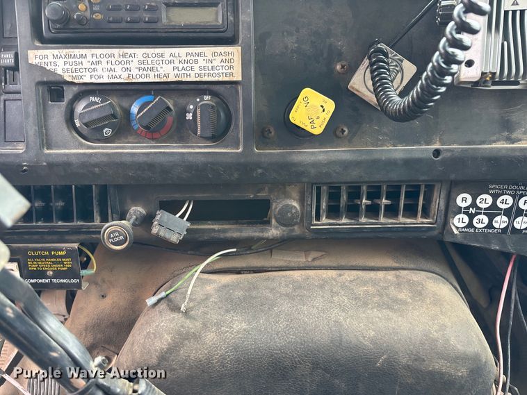 image for item FC5538 2002 International 4700 dump truck
