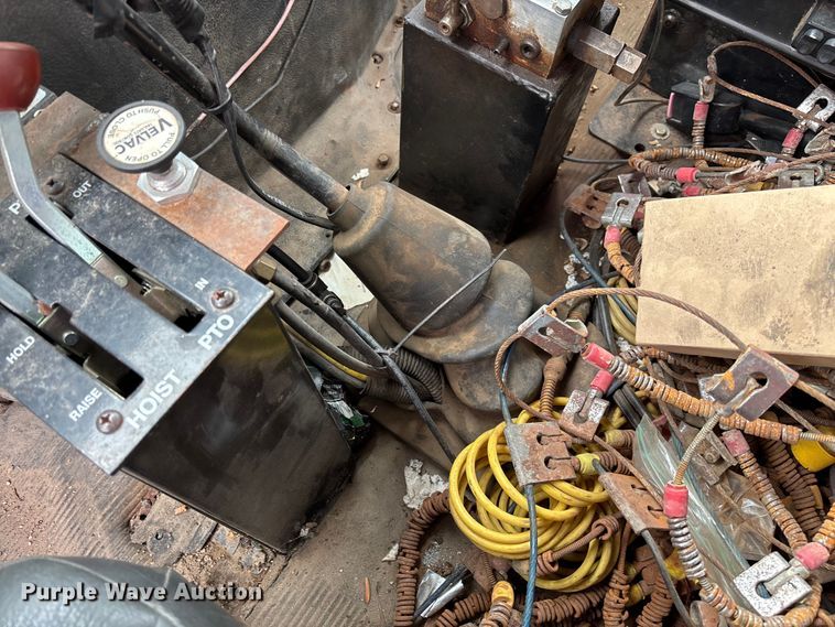 image for item FC5538 2002 International 4700 dump truck